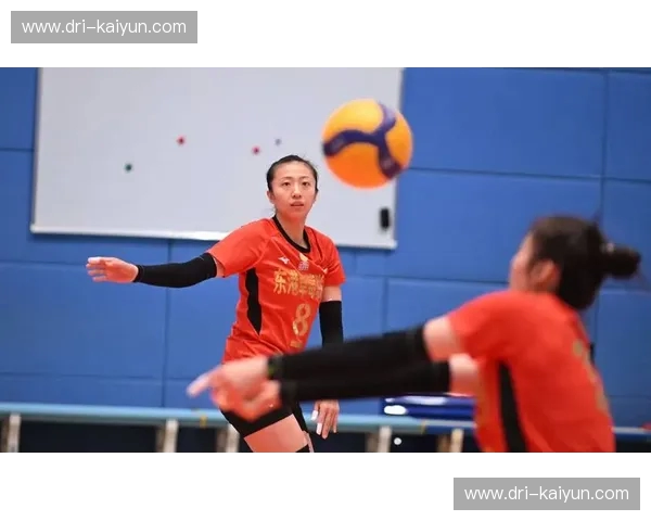 北塞铁拳对决江南丝竹：辽宁女排与浙江女排的宿命博弈，谁才是赛场上的终极女王？